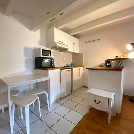Appartement Place Les Halles Apartment